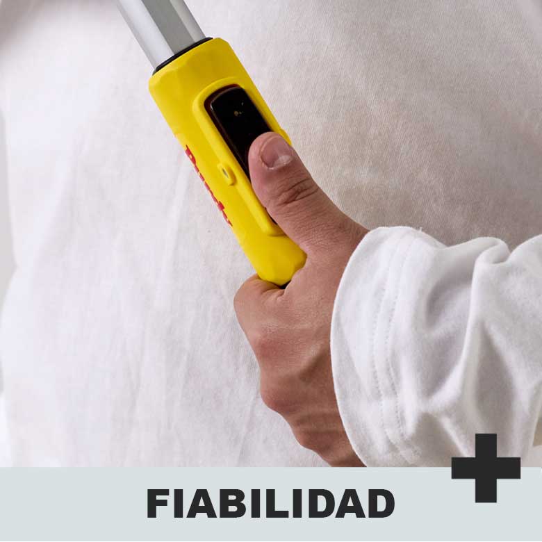 person holding and adjusting Purdy Pole Plus